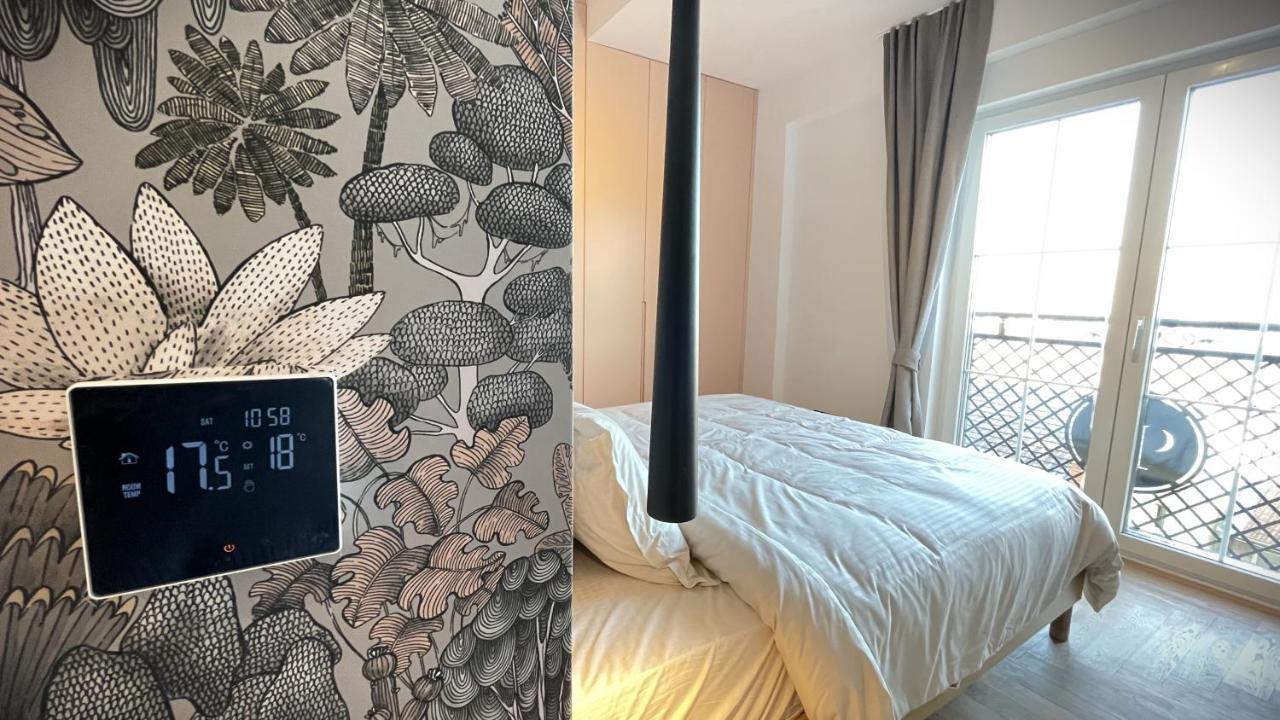 Floral Inn Pristina Exteriör bild