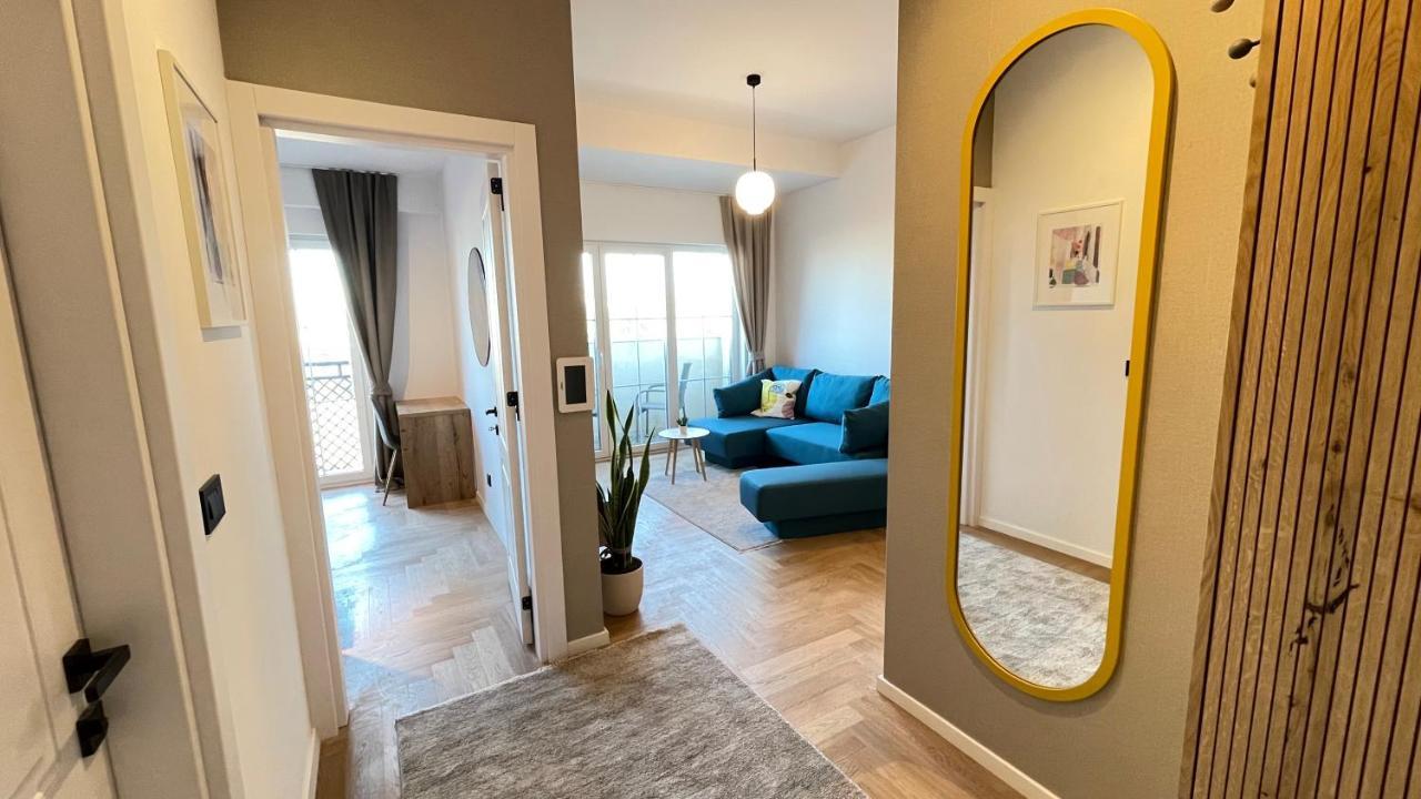 Floral Inn Pristina Exteriör bild